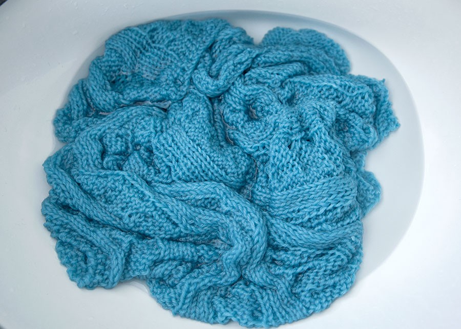 How-to-Wet-Block-Knitting-03