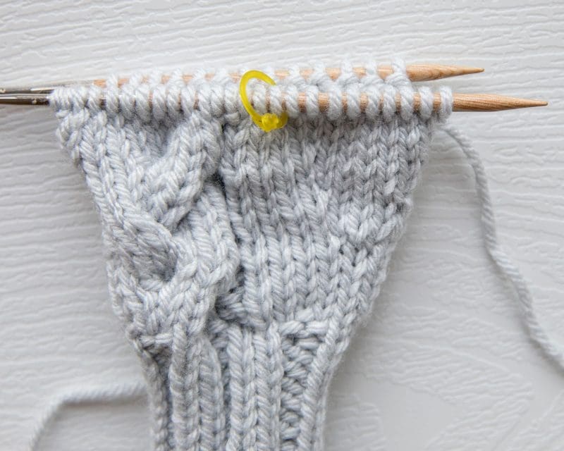 Bulky Cable Knit Mittens Pattern - Leelee Knits