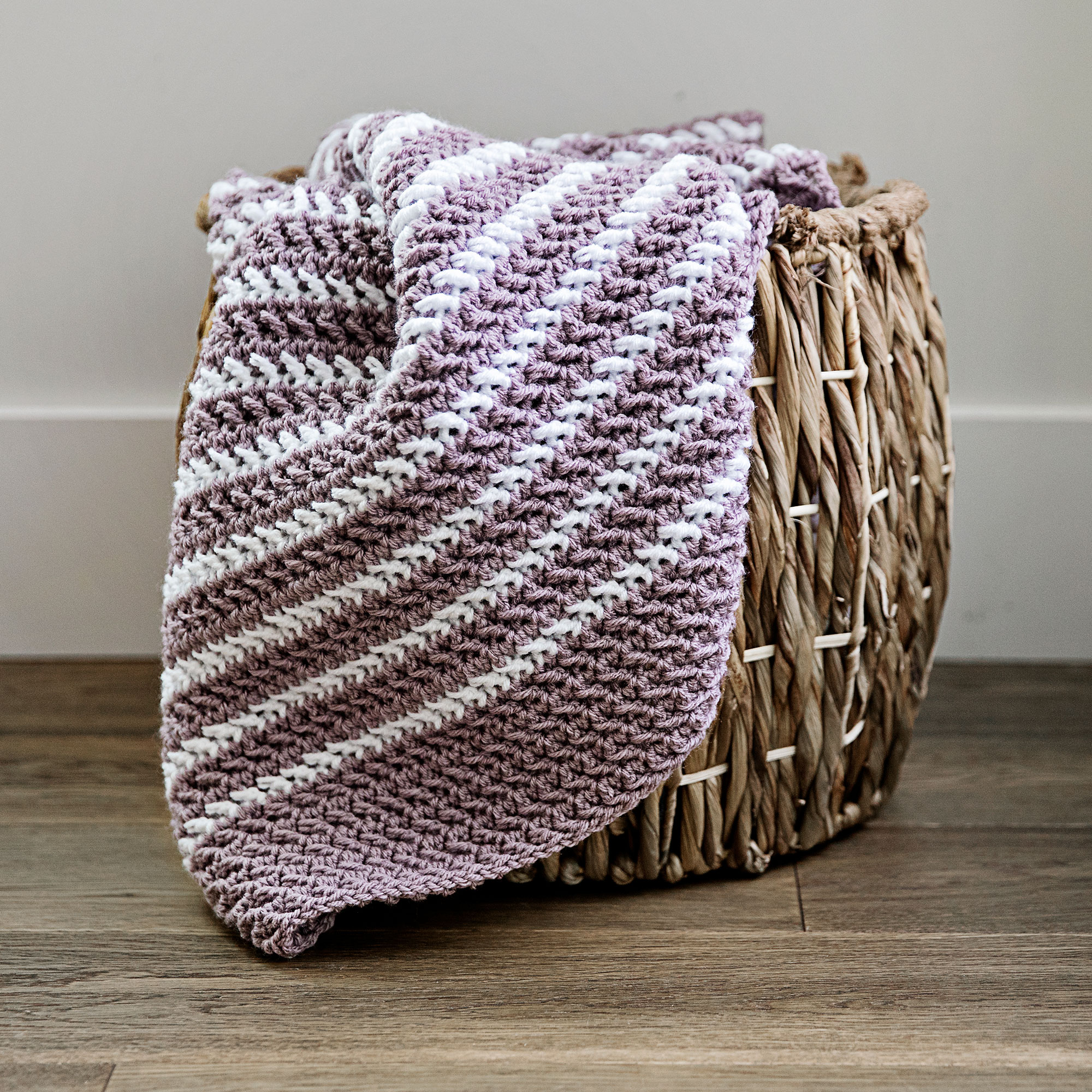 Easy Triangle Shawl Crochet Pattern - Leelee Knits