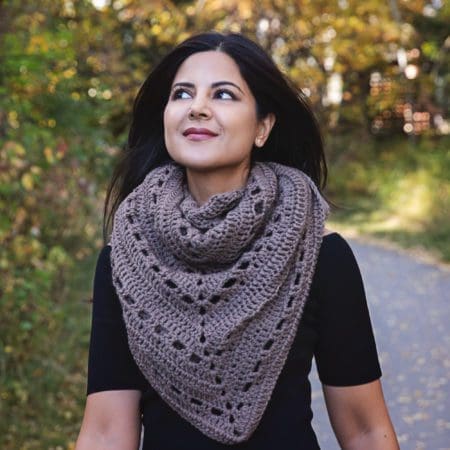 Easy Triangle Shawl Crochet Pattern - Leelee Knits