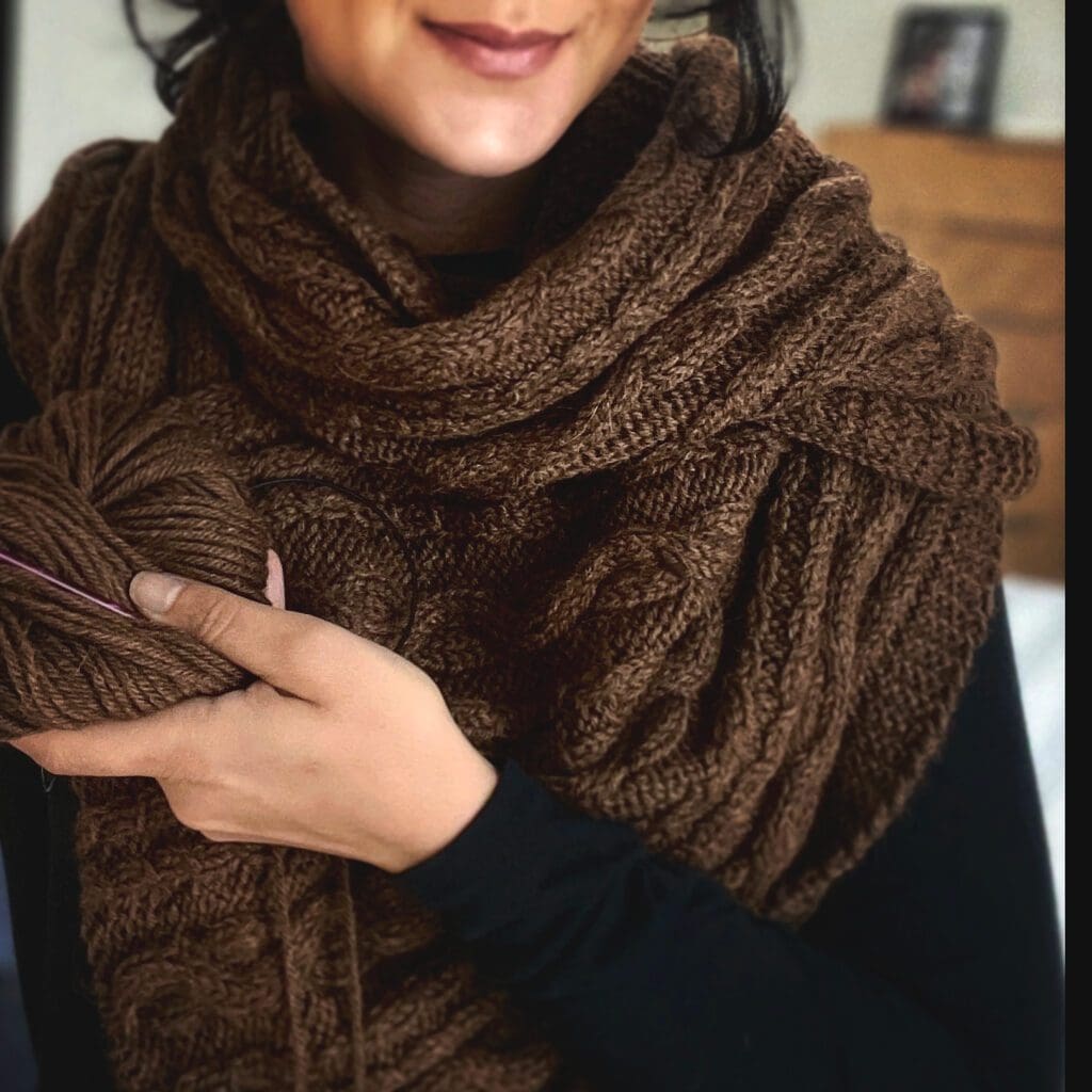 Cable Knit Scarf Pattern with yarn